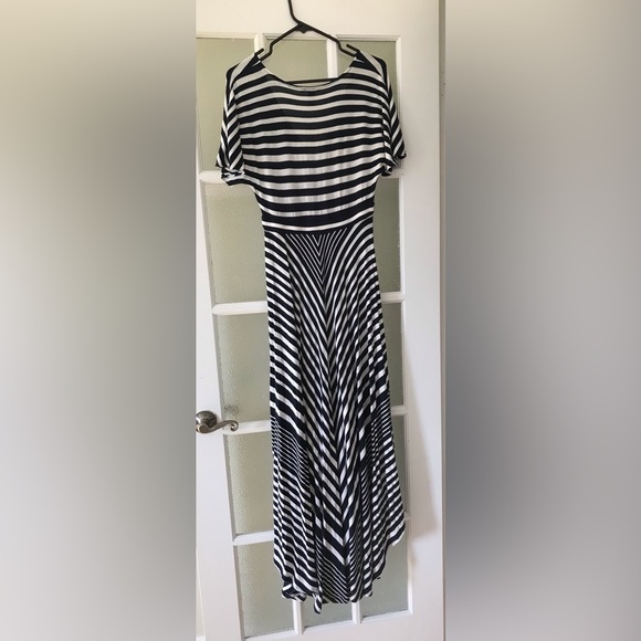Banana Republic Striped Maxi - Picture 2 of 6